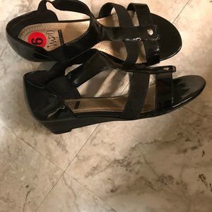 Dressy shoes black  Sz  6 Open Toe Sandals